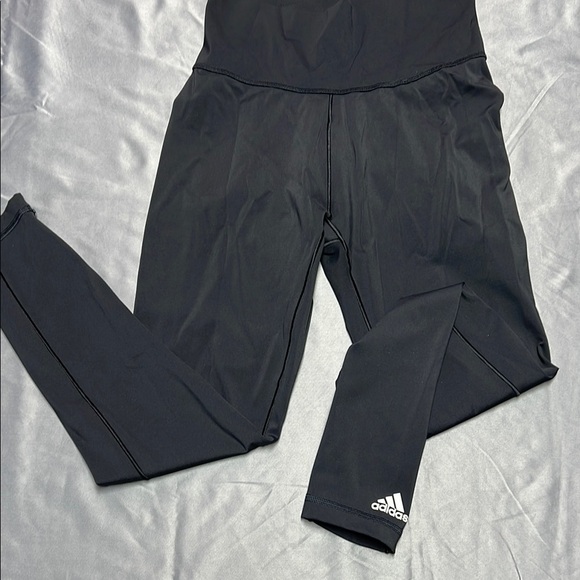 adidas Pants - Adidas women’s high waisted yoga pants black size small stash pocket small logo